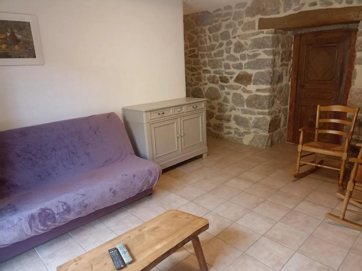 Gite Le Petit Riou Sainte-Marguerite-Lafigere Apartment