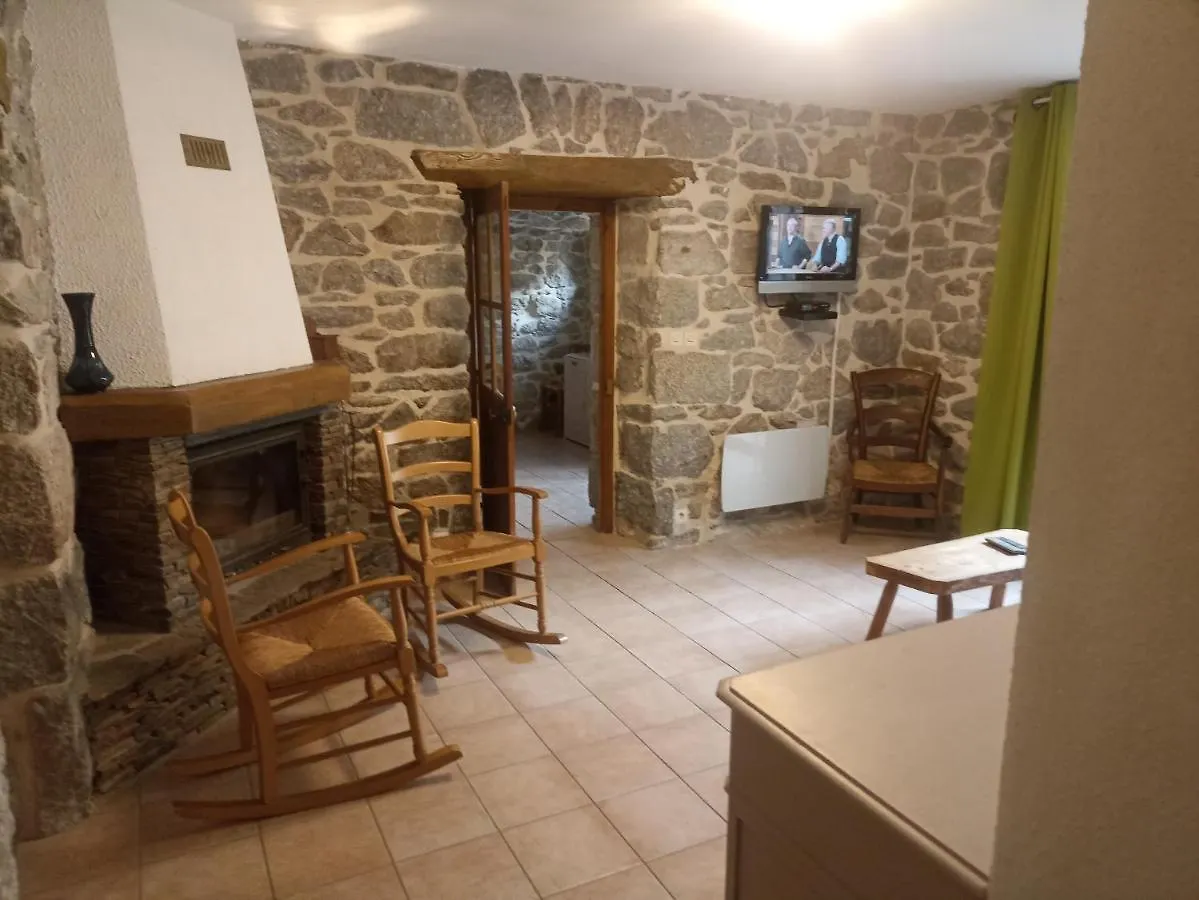 Apartment Gite Le Petit Riou Sainte-Marguerite-Lafigere